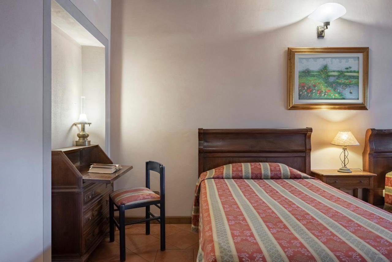 Villaggio Albergo San Lorenzo E Santa Caterina Пеша Екстериор снимка