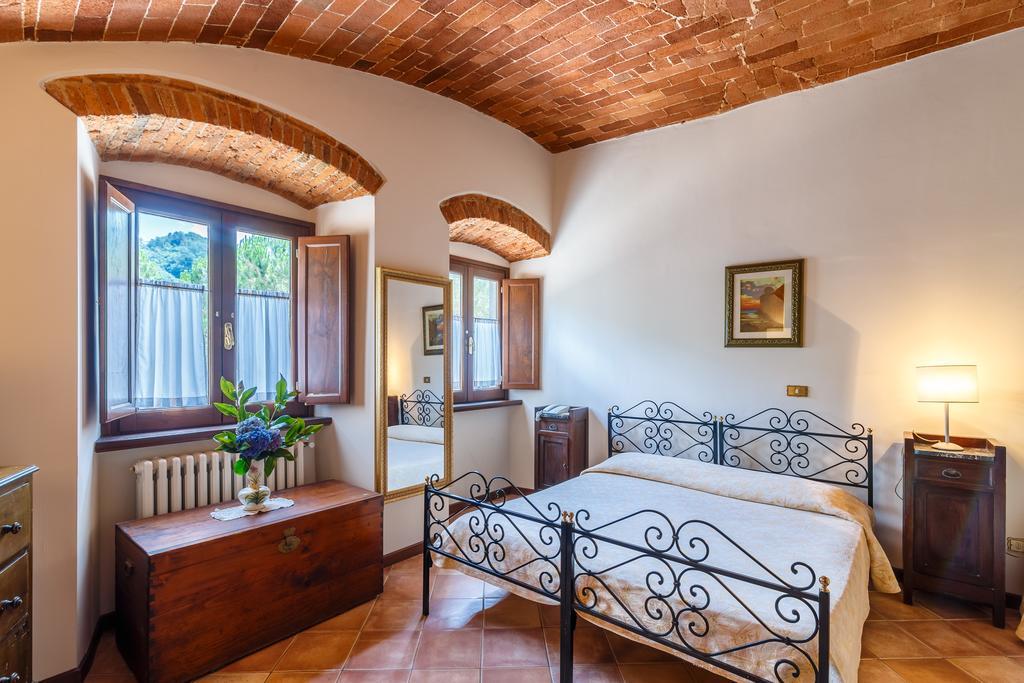 Villaggio Albergo San Lorenzo E Santa Caterina Пеша Екстериор снимка